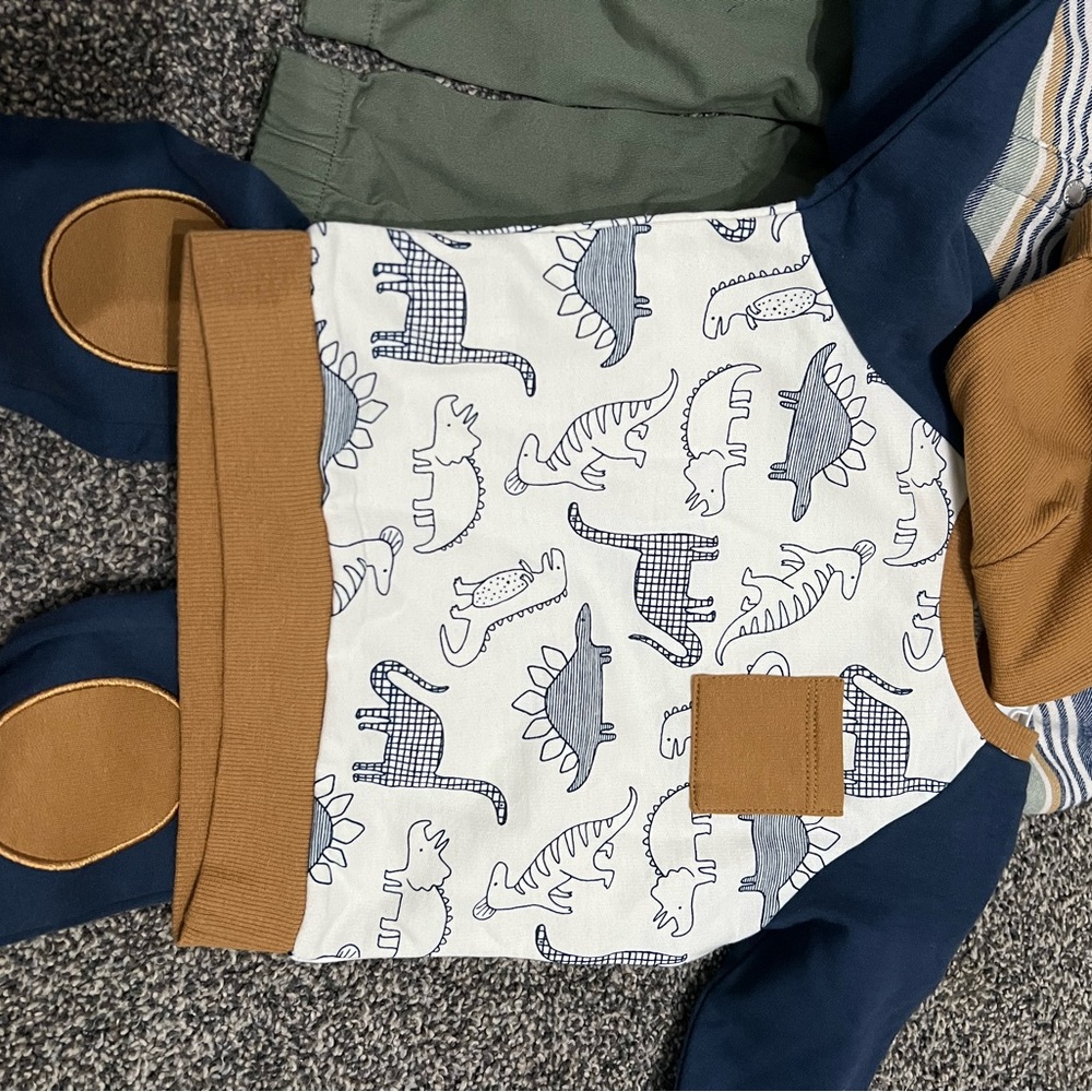 Baby Boy Outfit Sets size 12 months - Picture 2 of 5